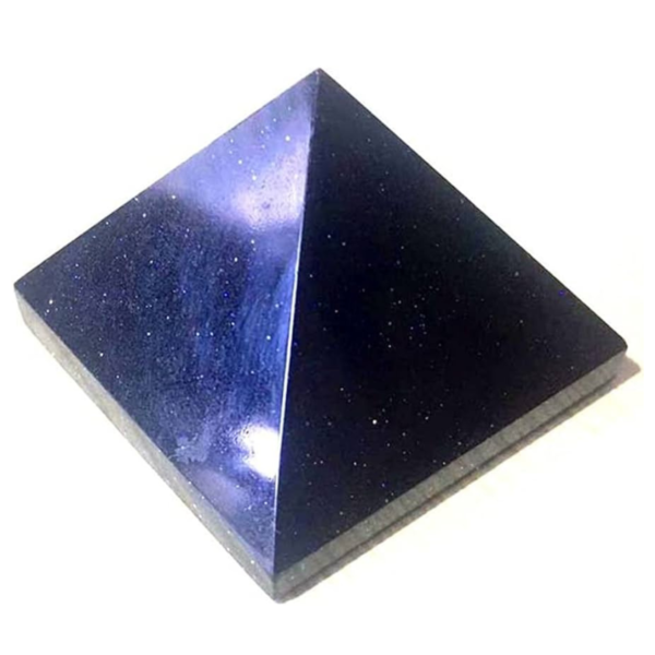 Azurite pyramide